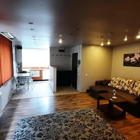 Laurentiu - Etaj.1 Apartamento *