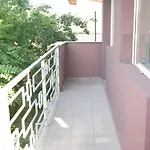Laurentiu - Etaj.1 * Bucarest