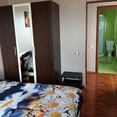 Laurentiu - Etaj.1 * Bukarest